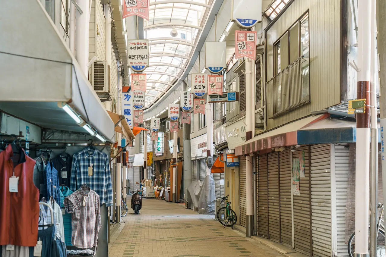 客足が落ち着いた商店街